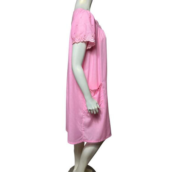 Vintage Pink Nightgown Robe House Dress Embroidered Rose Scalloped Sleeves - Picture 6 of 10